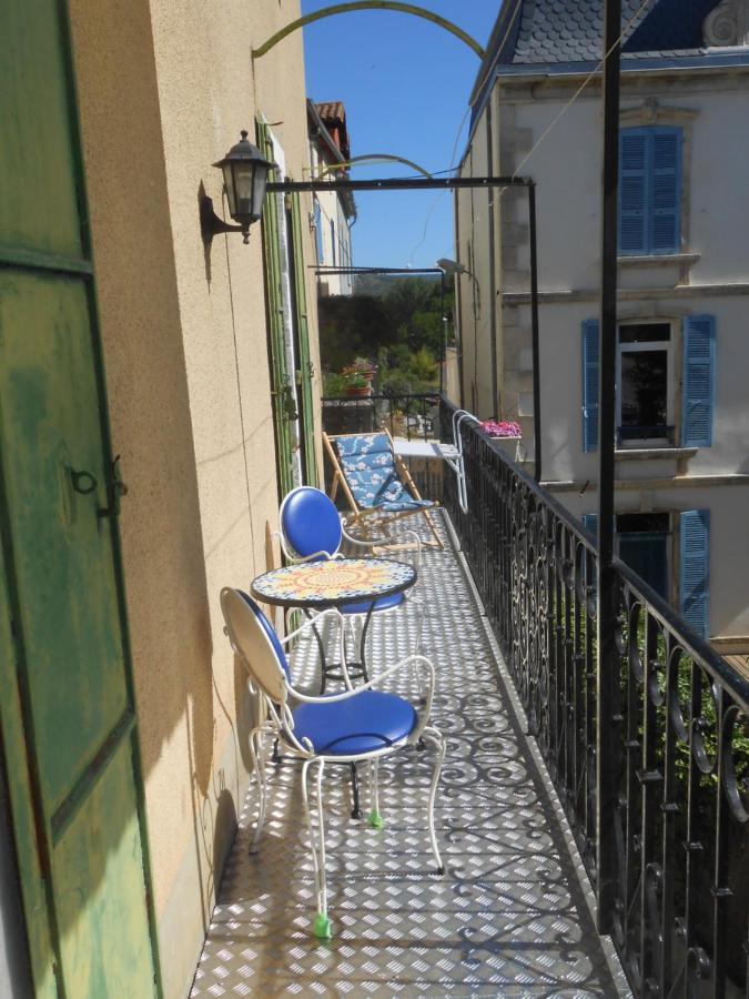 Maison Spacieuse Et Agreable Saint-Georges-de-Luzencon ภายนอก รูปภาพ
