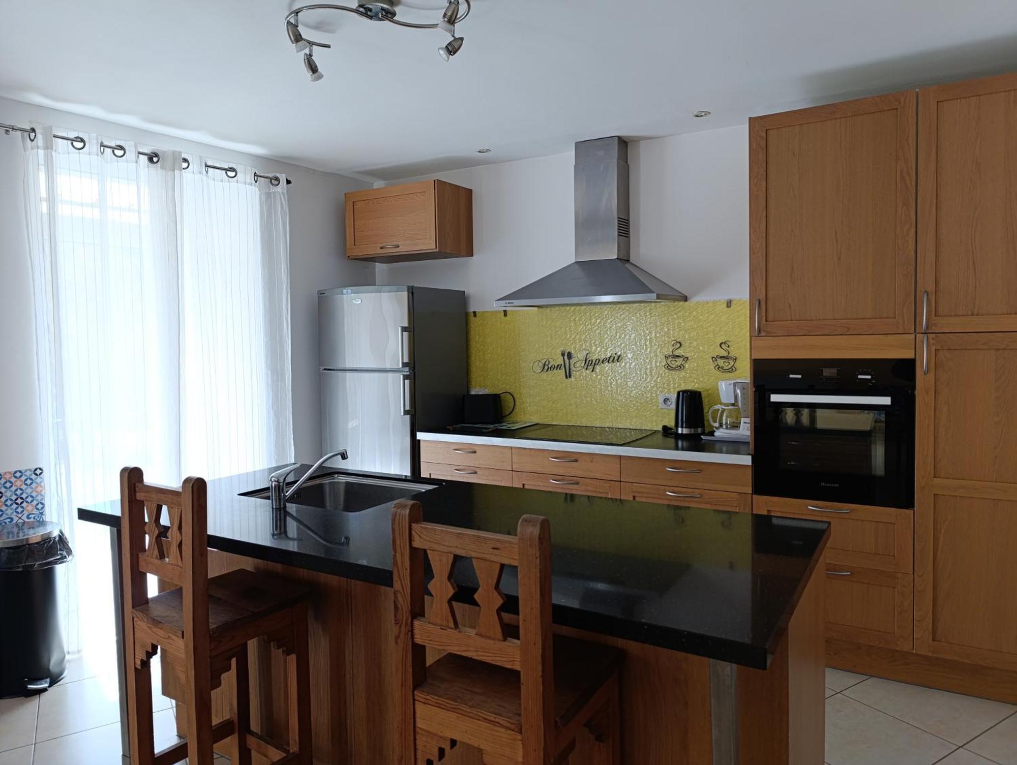 Maison Spacieuse Et Agreable Saint-Georges-de-Luzencon ภายนอก รูปภาพ